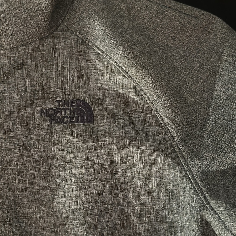 North face jacket - Picture 2 of 3